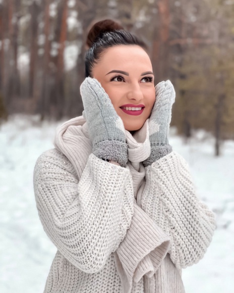 Staw skroniowo?żuchwowy wyznacznikiem zdrowia oraz bioestetyki Twojej twarzy Zdrowie, LIFESTYLE - Codzienna gonitwa, praca i związany z nią stres, zbyt duża ilość kofeiny, rozładowanie napięcia gumą do żucia ? to wszystko wpływa na nasz staw skroniowo-żuchwowy, a co za tym idzie ? na estetykę twarzy.
