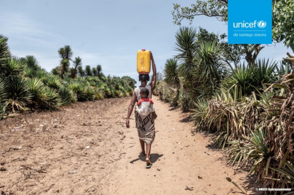 UNICEF: Co piąte dziecko na świecie nie ma dostępu do czystej wody Zdrowie, LIFESTYLE - W Światowym Dniu Wody UNICEF rozpoczyna inicjatywę ?Bezpieczeństwo wodne dla wszystkich?, aby zmobilizować międzynarodowe wsparcie dla najbardziej potrzebujących dzieci.